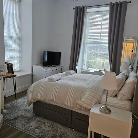 Langhouse Castle Bed And Breakfast Inverkip 外观 照片
