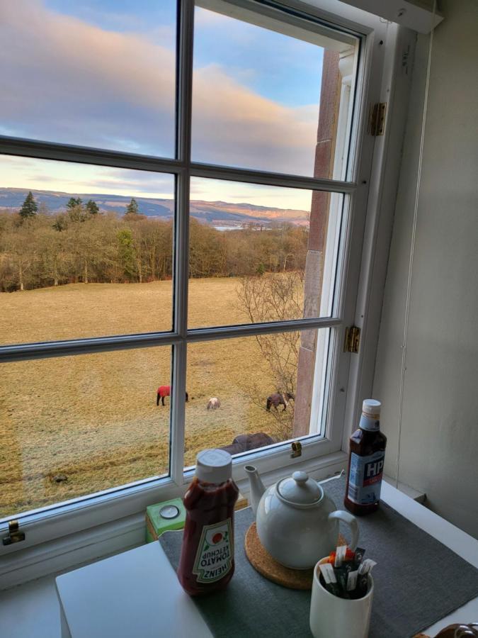 Langhouse Castle Bed And Breakfast Inverkip 外观 照片