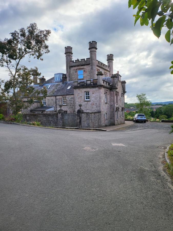 Langhouse Castle Bed And Breakfast Inverkip 外观 照片